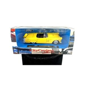 Ford Thunderbird 1956 1:43 Scale 2011 City Cruiser Collection Yellow Diecast